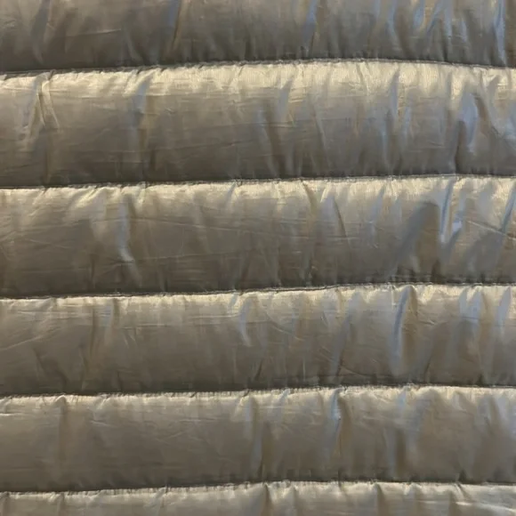 Marmot 800 Fill Vest - Picture 6 of 7